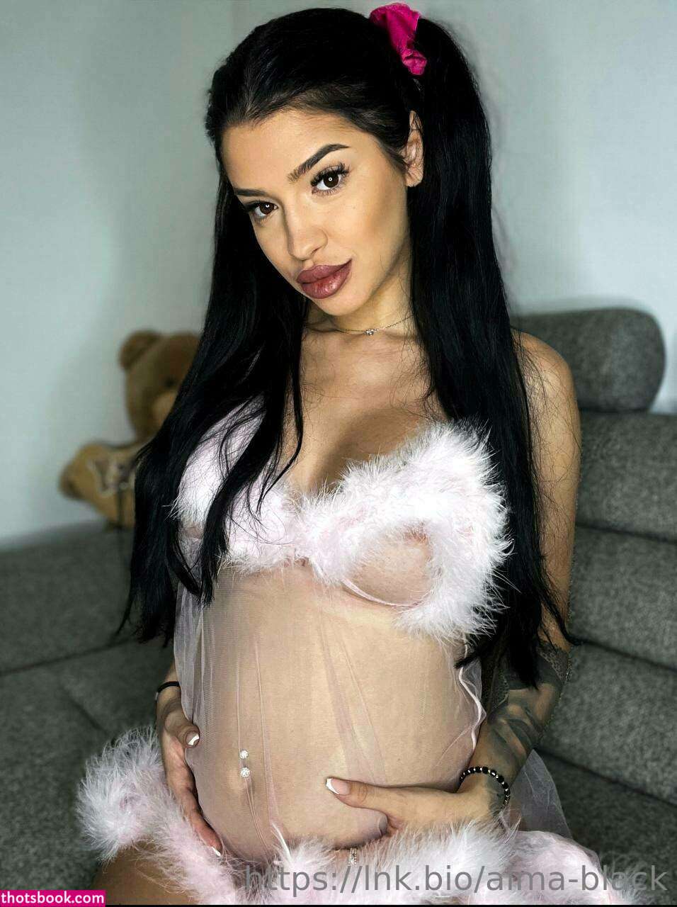 Alma Black Photo #13