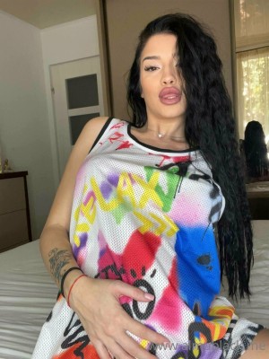 Alma Black Photo #11