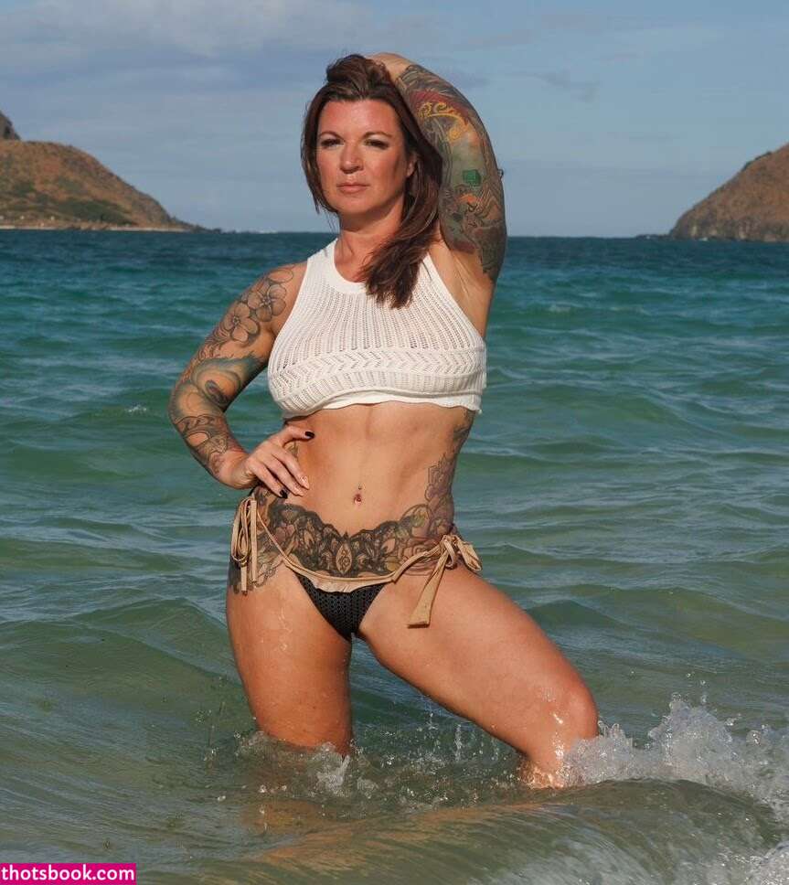 Scarlett West Photo #5