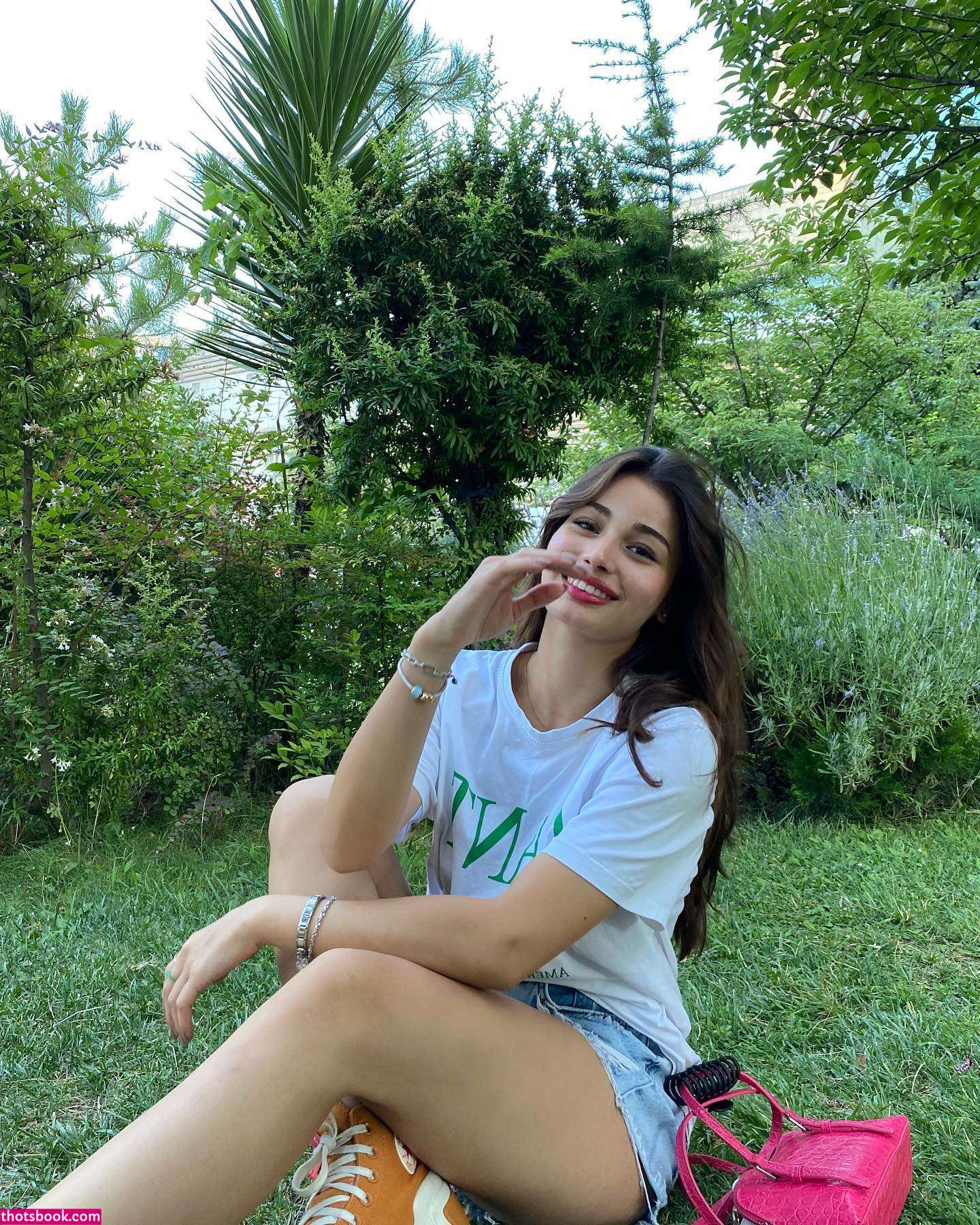 selinhayaat Photo #4