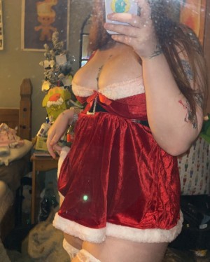 Taylor Hutchings Photo #17