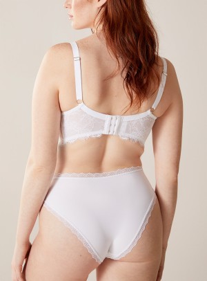 Thali Bouchard Photo #17