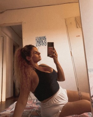 Victoria Hessel Photo #23