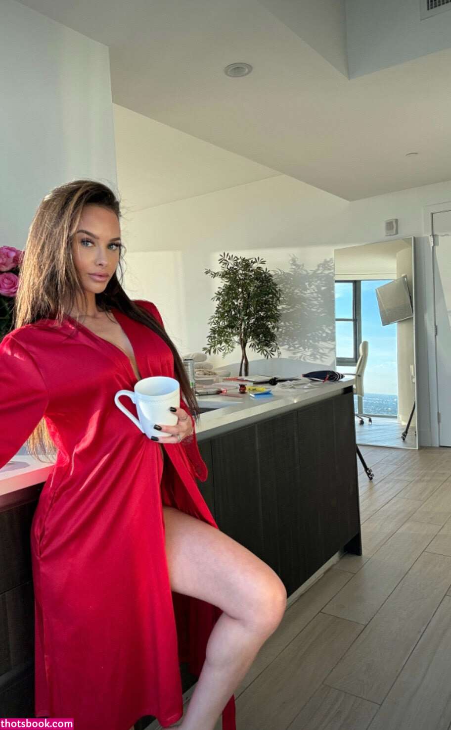 Alexandra Abbate Photo #27