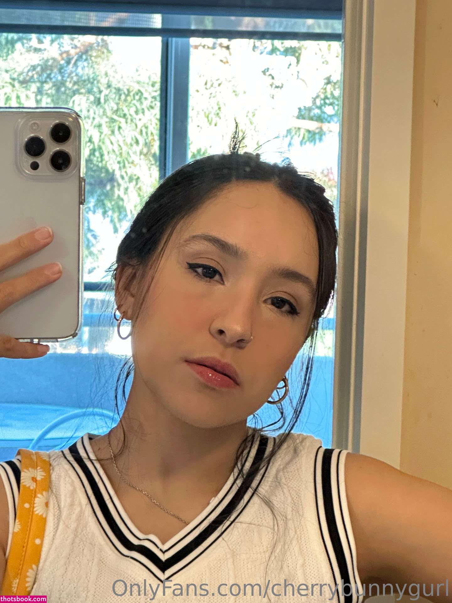 Cherrybunnygirl Photo #12