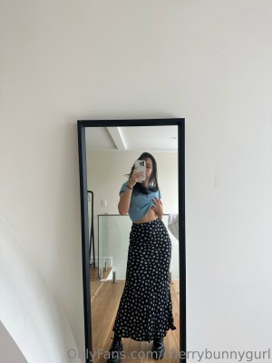 Cherrybunnygirl Photo #39