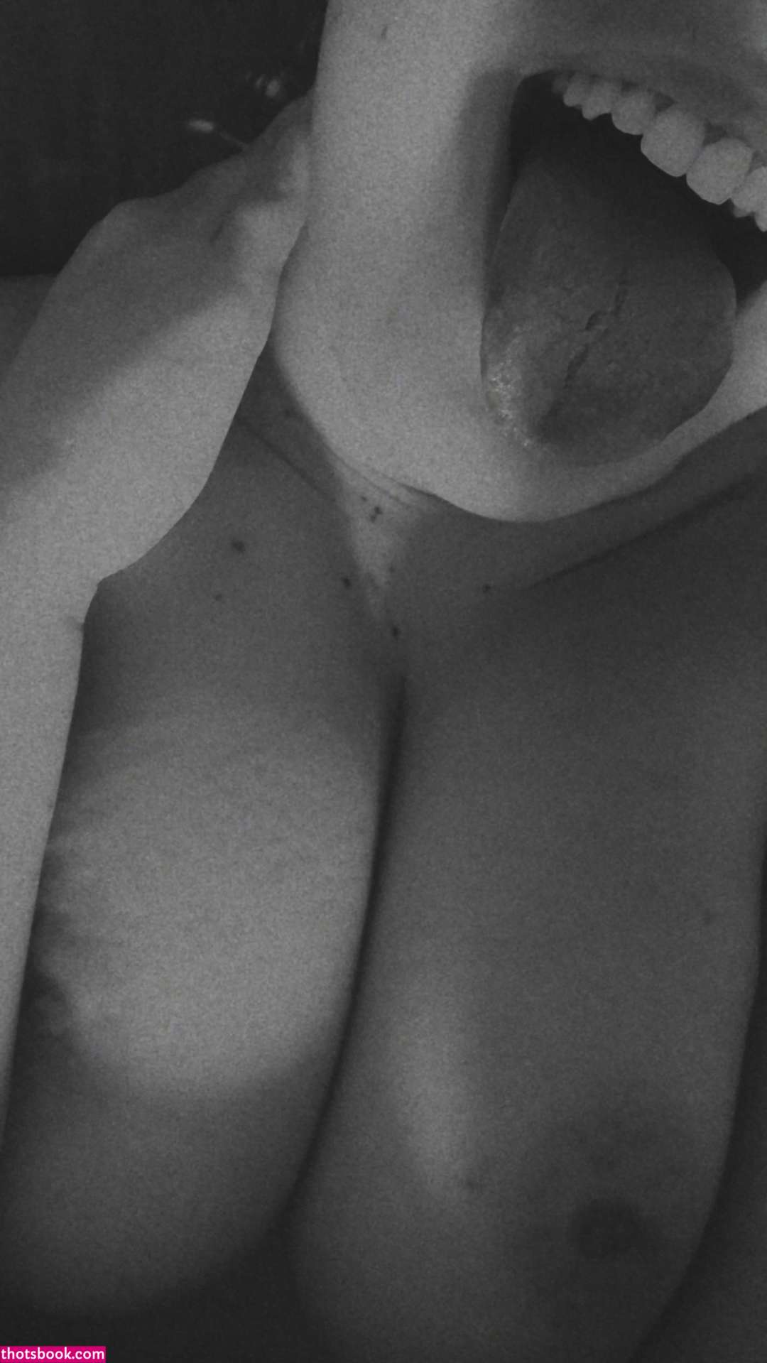 scarletnurse99 Photo #12