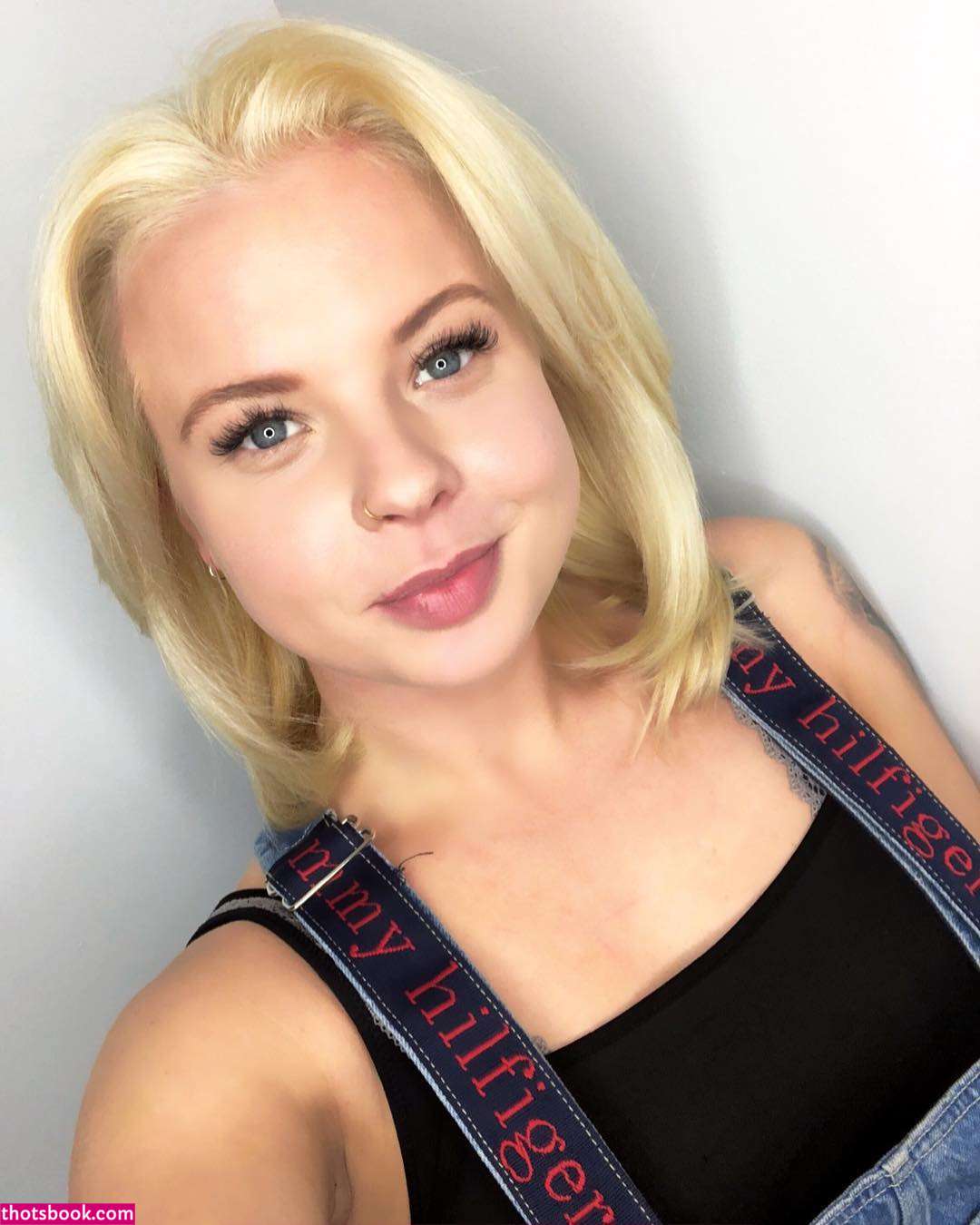 Emilie Brooklyn Photo #9