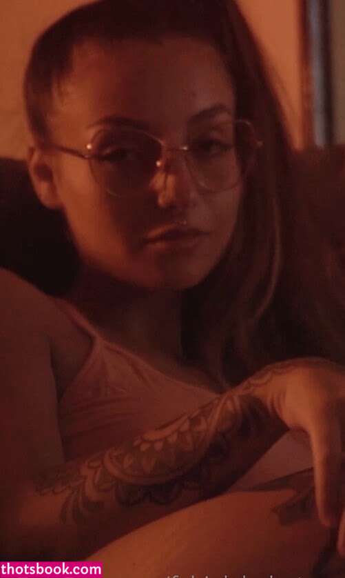 Fabiolaholystone Photo #14