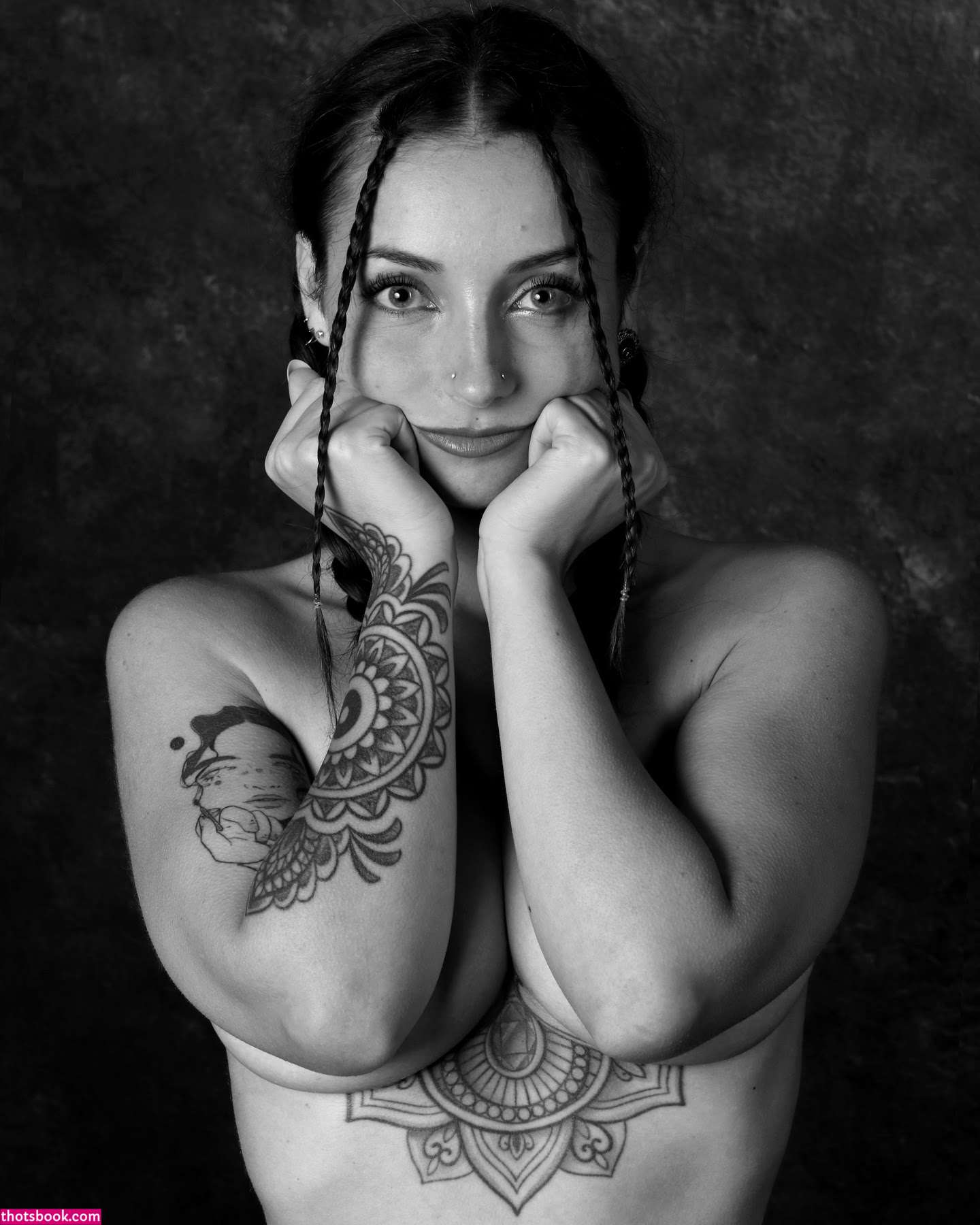 Fabiolaholystone Photo #23