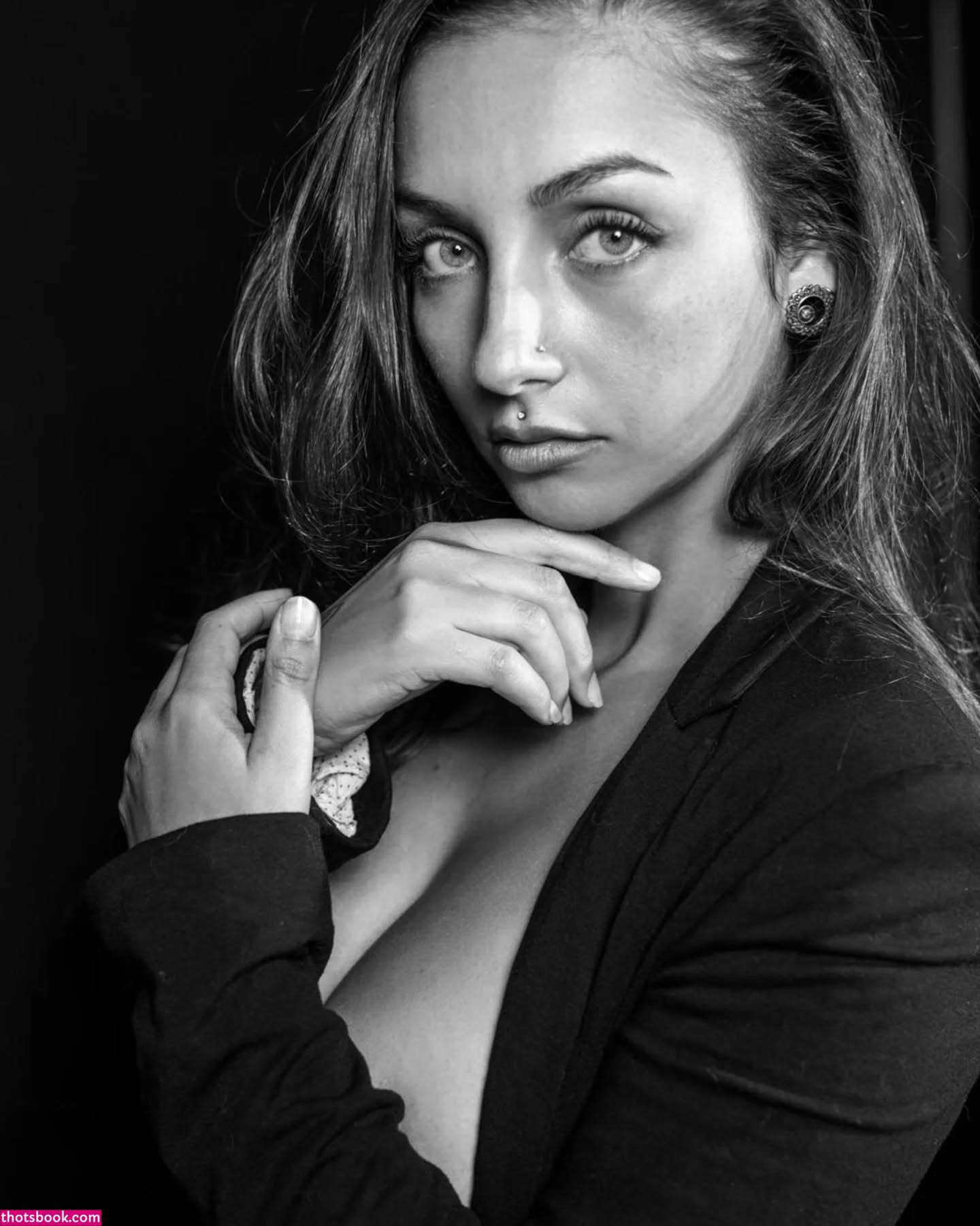 Fabiolaholystone Photo #28