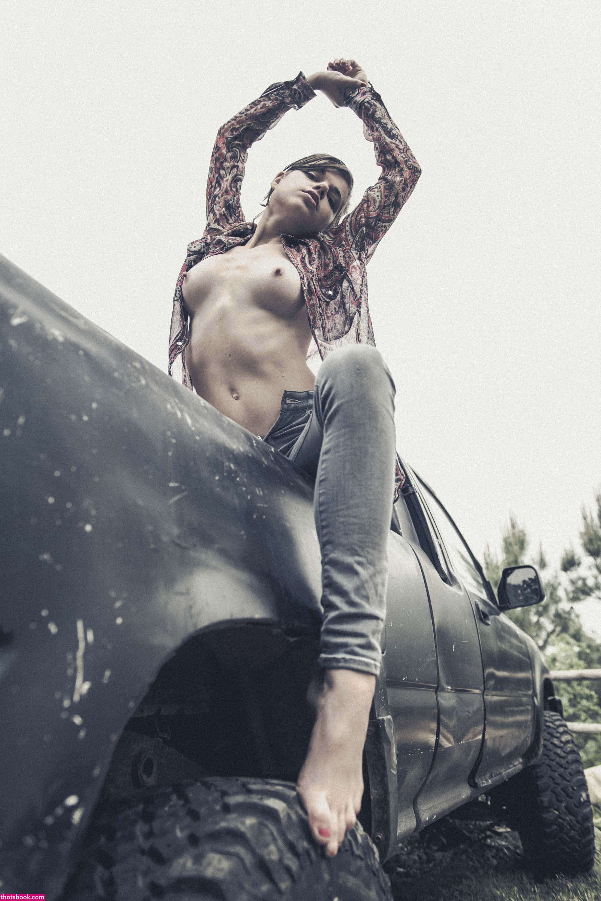 Juliette Hardy Photo #2