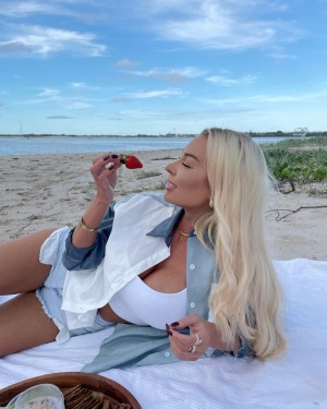 Kaseyy Hill Photo #9