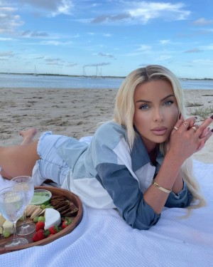 Kaseyy Hill Photo #10