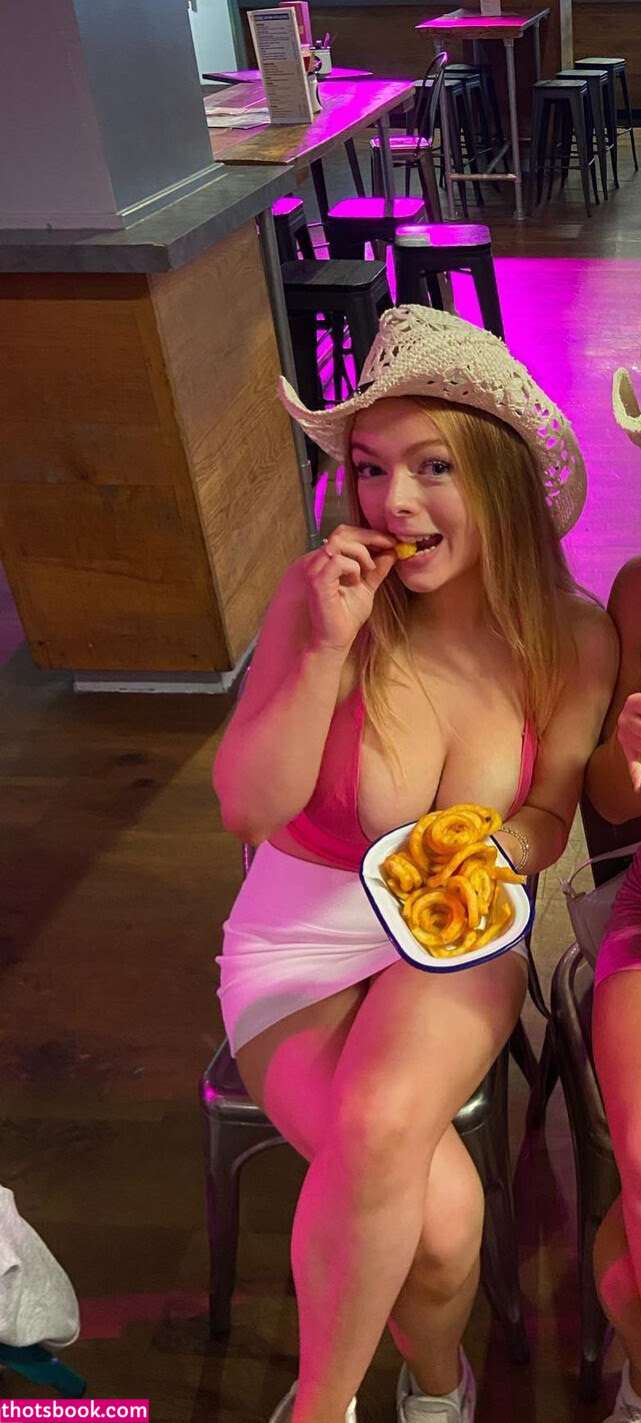 Beth Jones Photo #16