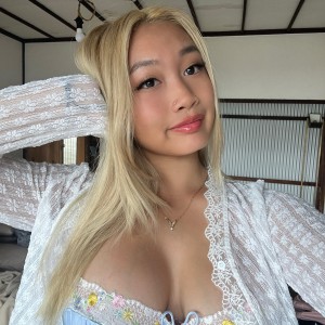 Daisee Hue Photo #20