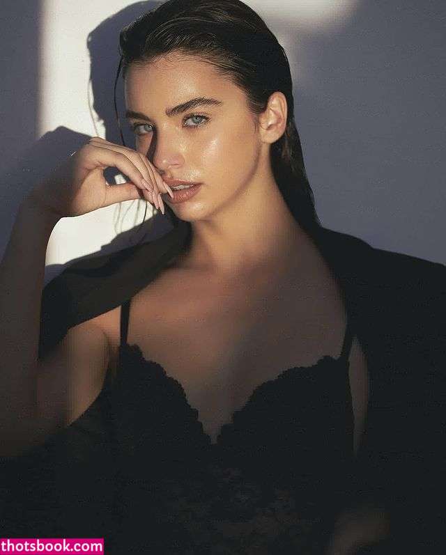 Emily Rinchita Photo #3