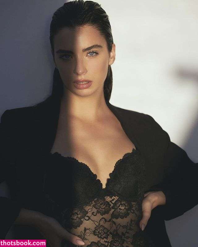 Emily Rinchita Photo #4