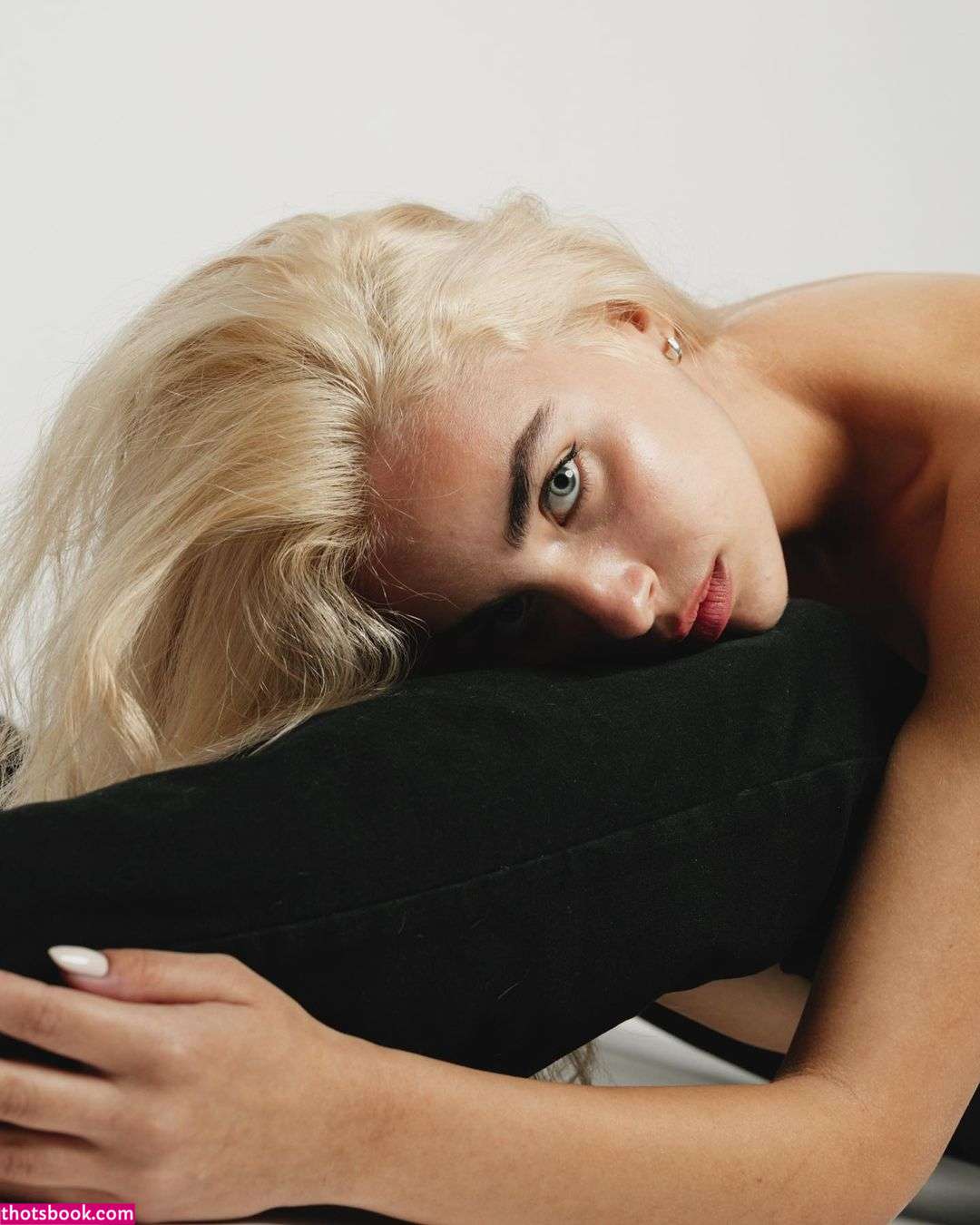 Emily Rinchita Photo #7