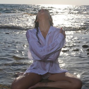 Kamilya Peer Levi Photo #14