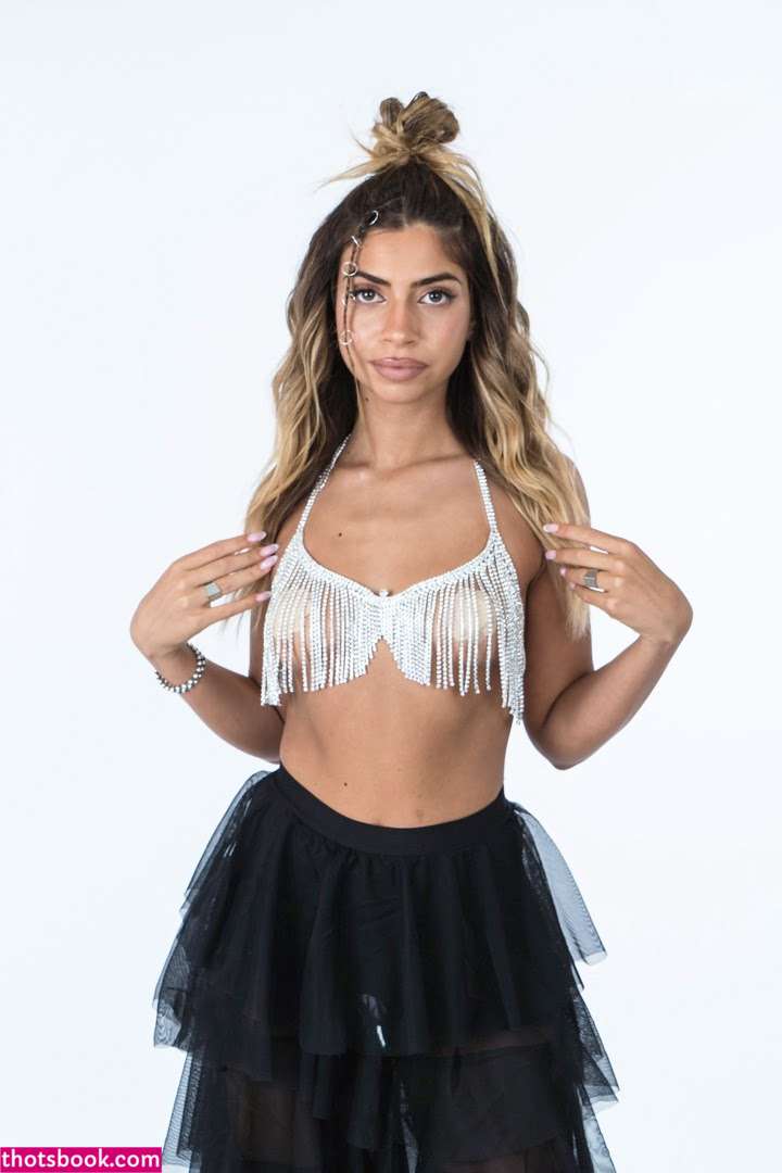 Koral Alkobi Photo #23