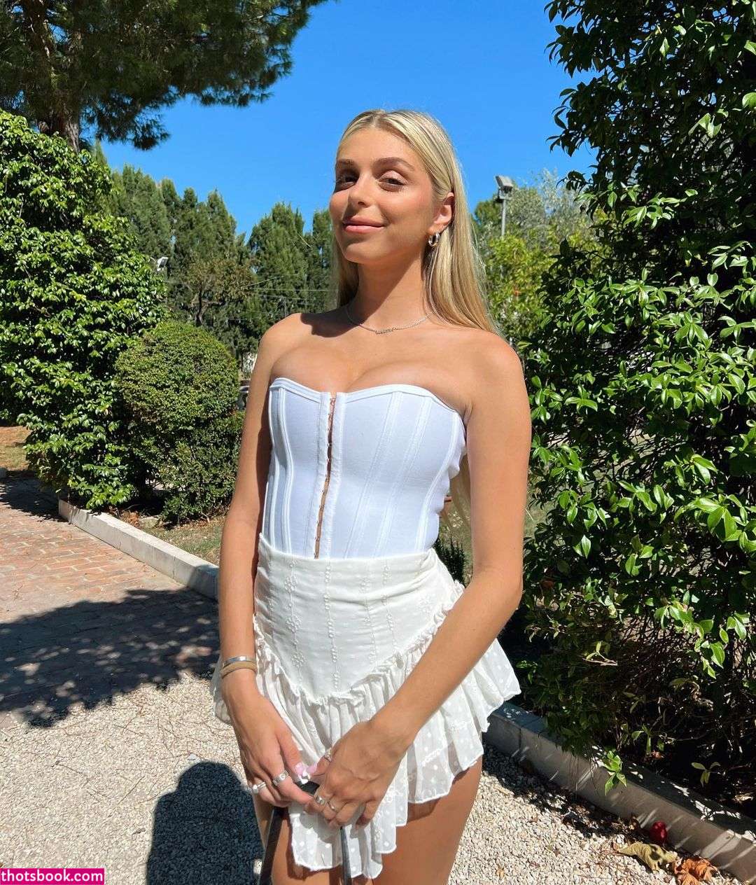 Marissa Eve Photo #7