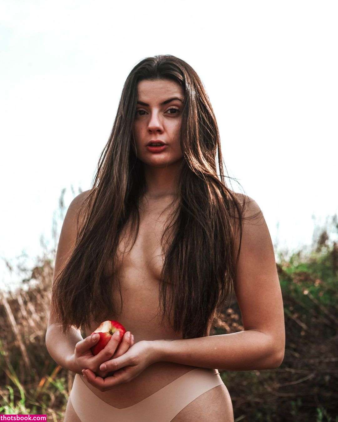 May Karavani Photo #1