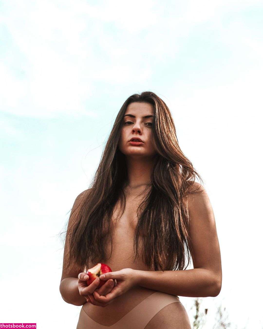 May Karavani Photo #4