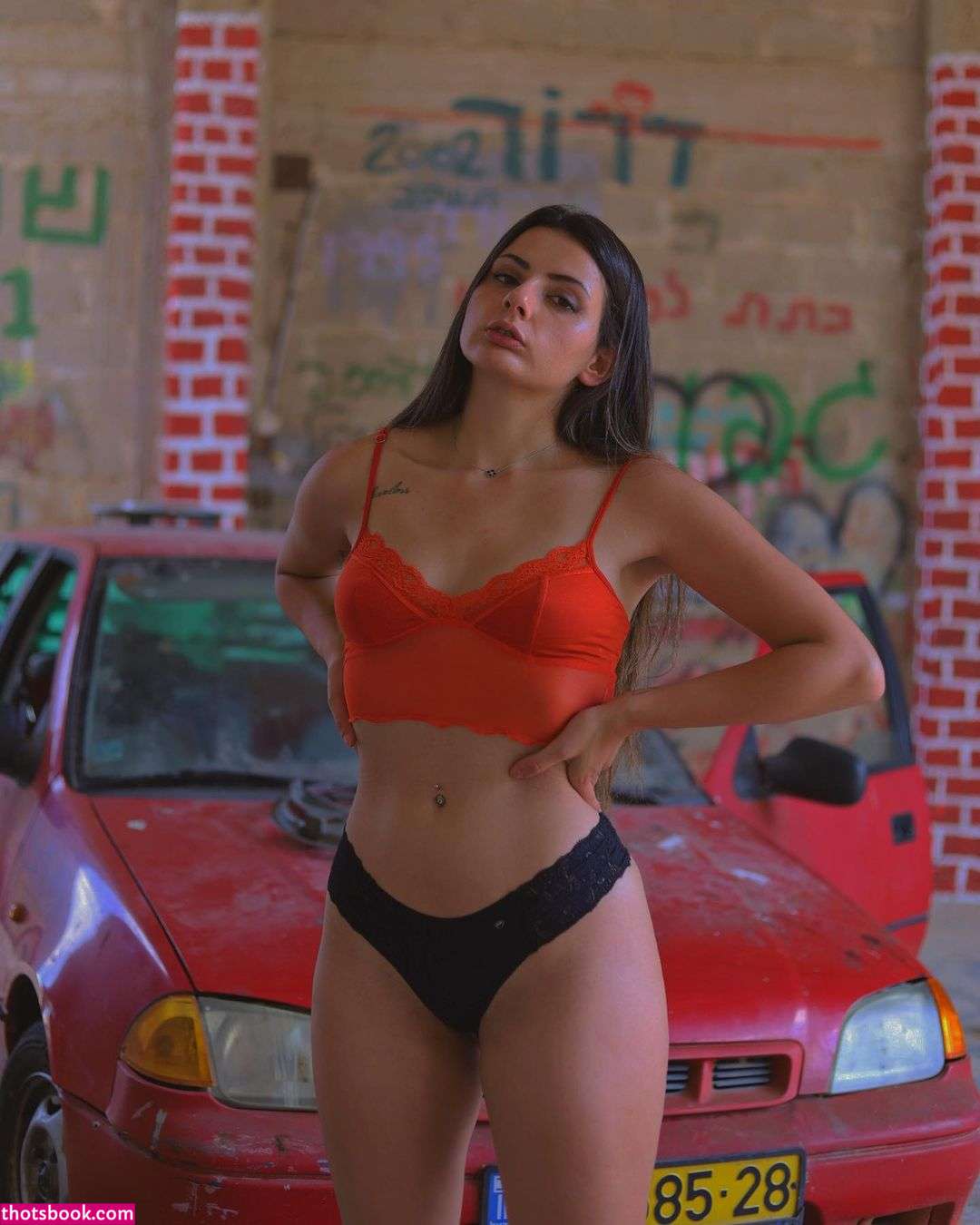 May Karavani Photo #16