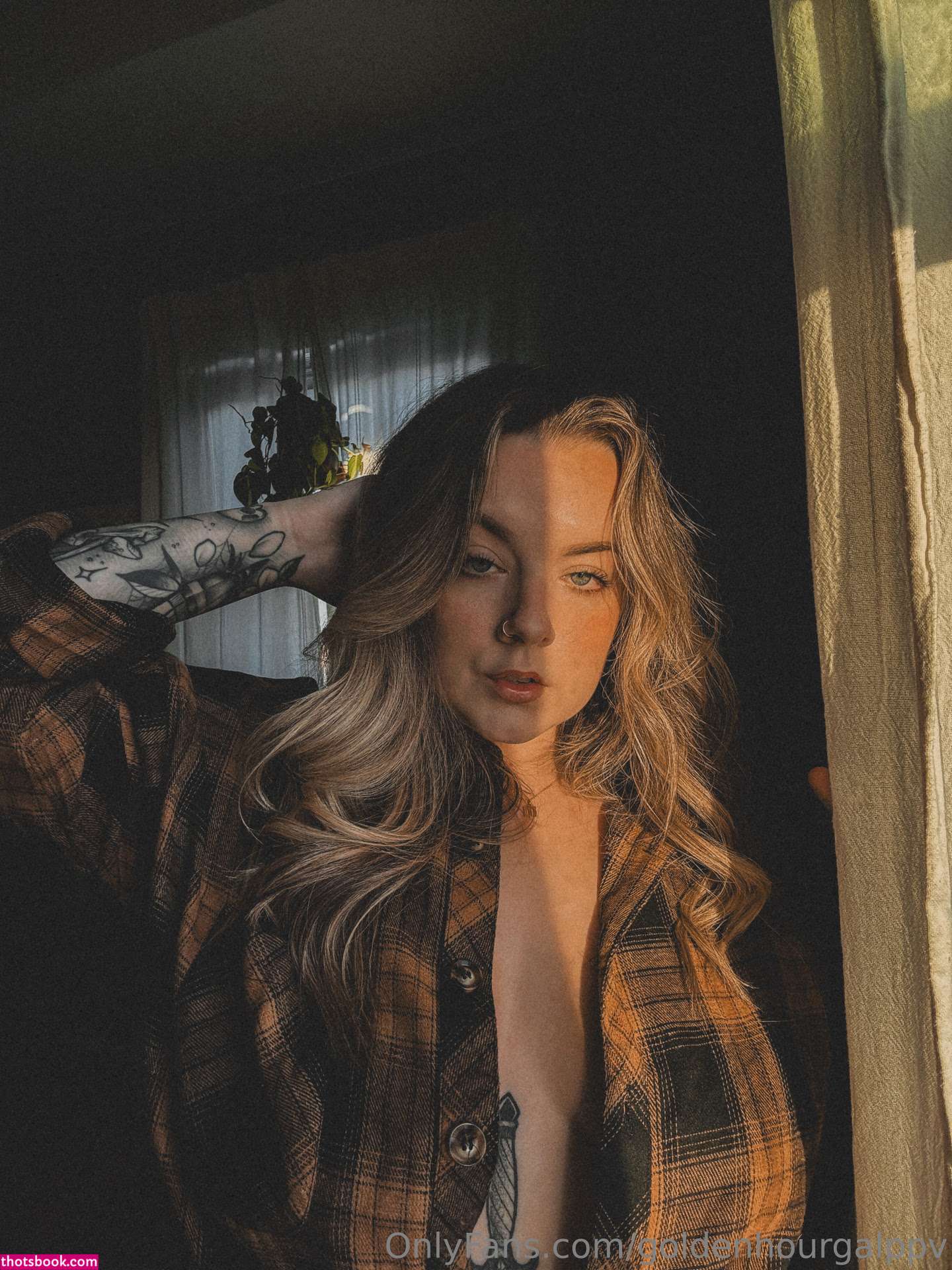 goldenhourgal Photo #24