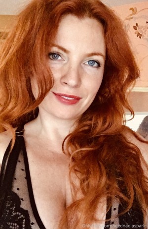 Iris Goldea Photo #32