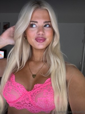 itsyagirlsarah Photo #2