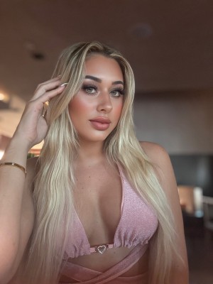 Kelsey Schiel Photo #19