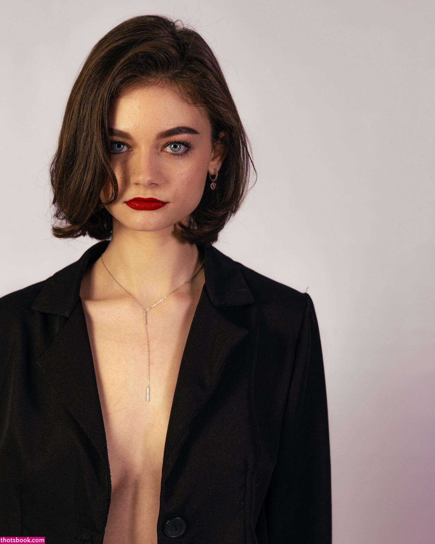 Pieceofme Vi Photo #1