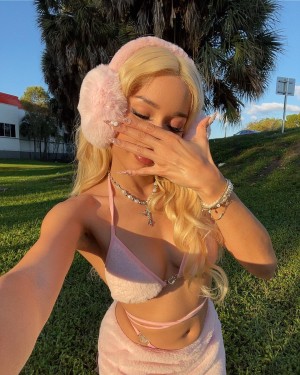 Shibuya Bambi Photo #6