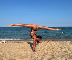 Vitoria Alves Photo #18