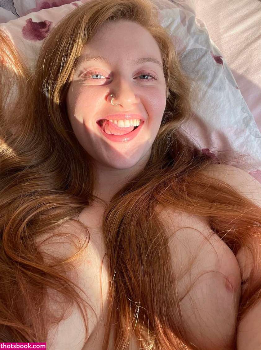 Daphne Delrose Photo #3