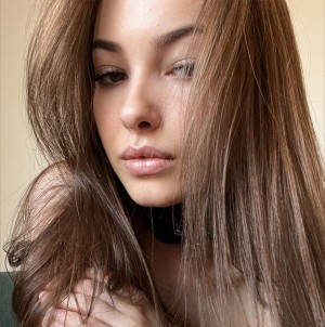 Alice Caprice Photo #3