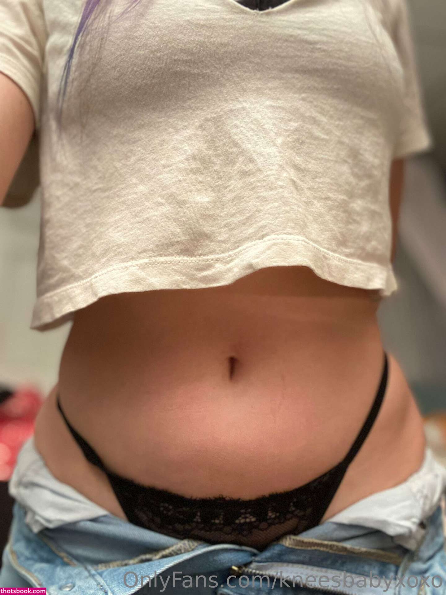 kneesbabyxoxo Photo #11
