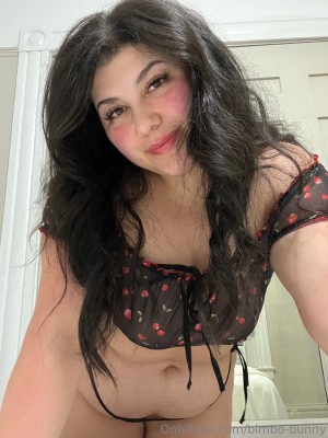 Local Bimbo Photo #8