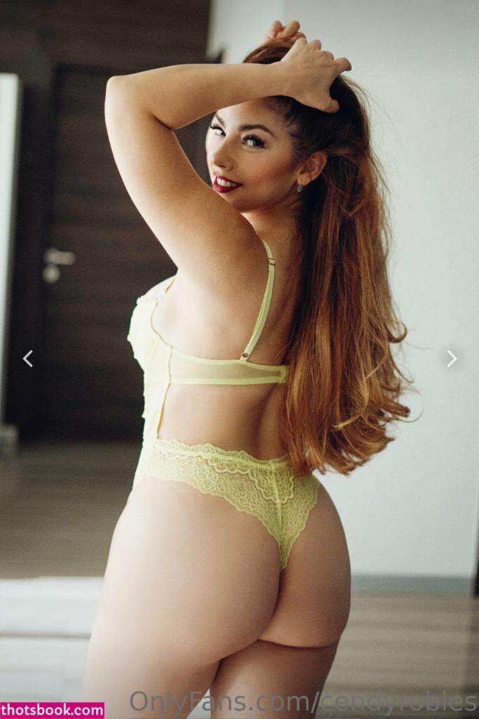 Cendy Robles Photo #14