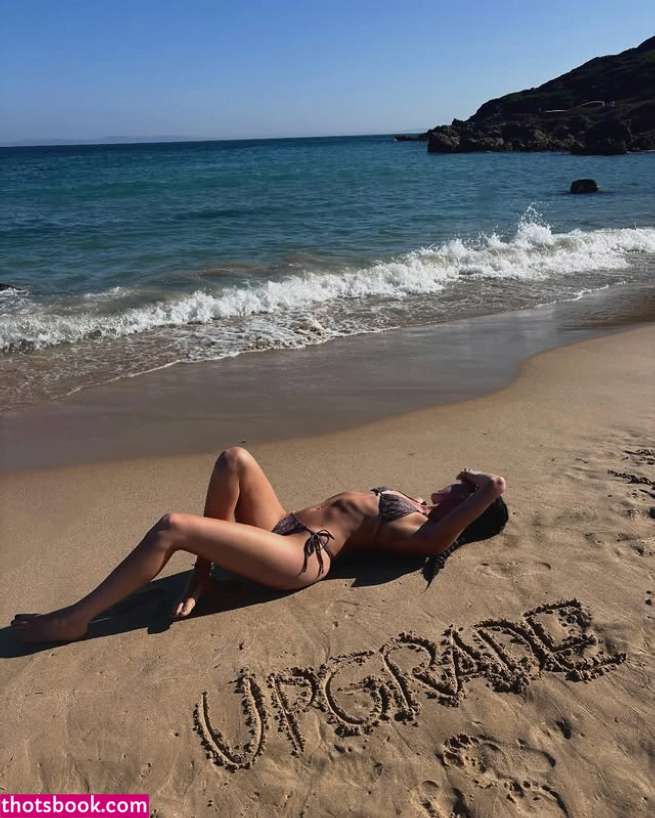 Oliviarcox Photo #10