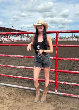 Oliviarcox Photo #16