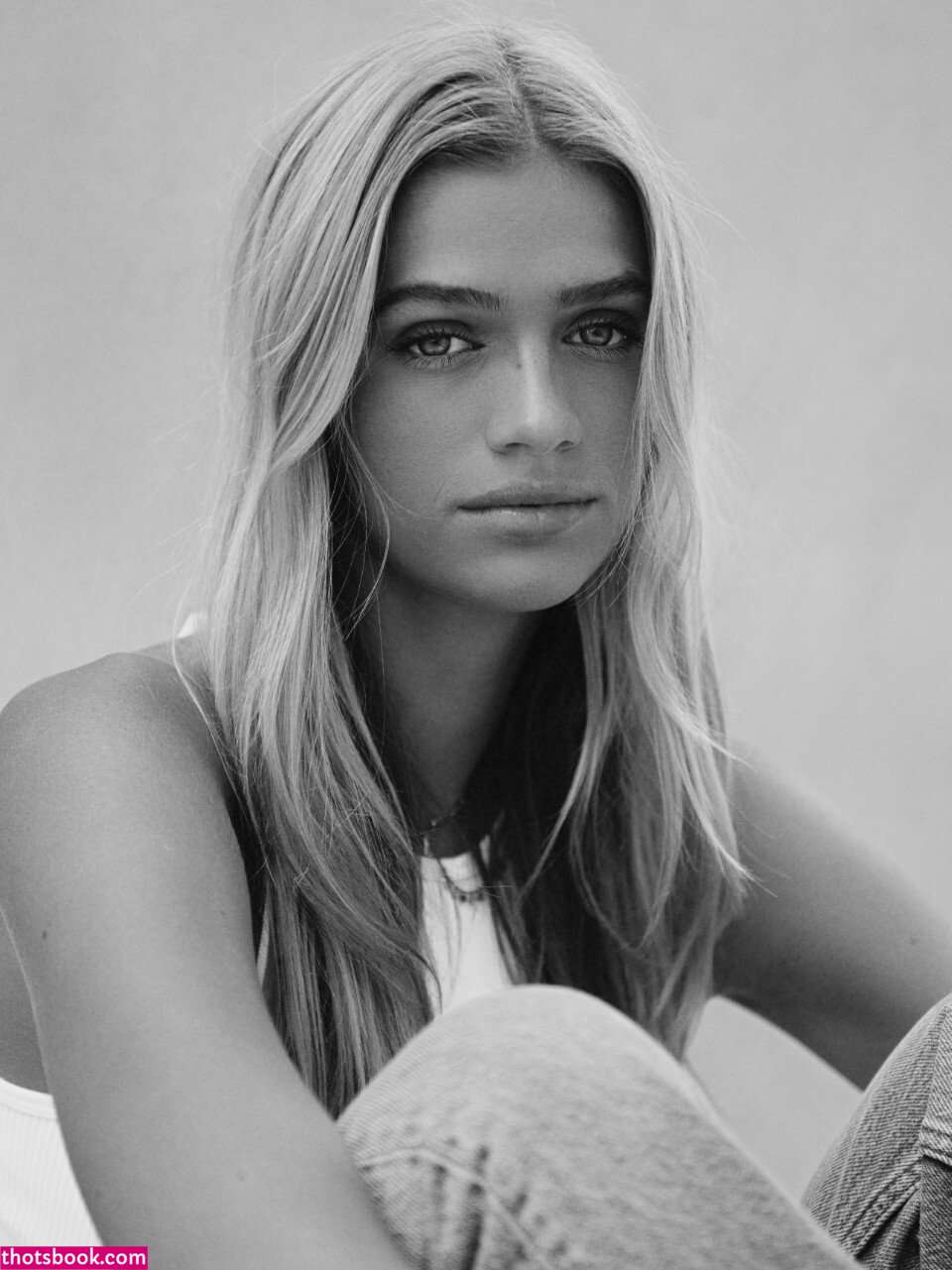 sarahhandss Photo #15