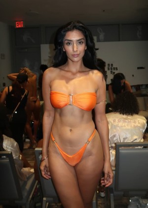 Jaskiran Kaur Photo #29