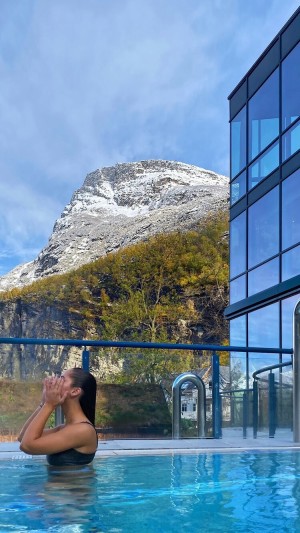 Rina Dakota Photo #4