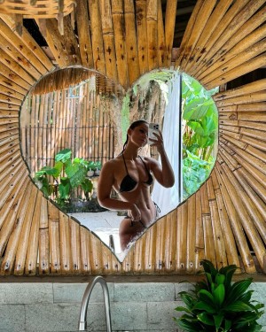 Rina Dakota Photo #33