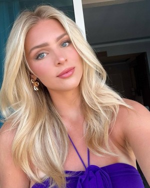 Paulina Adams Photo #1