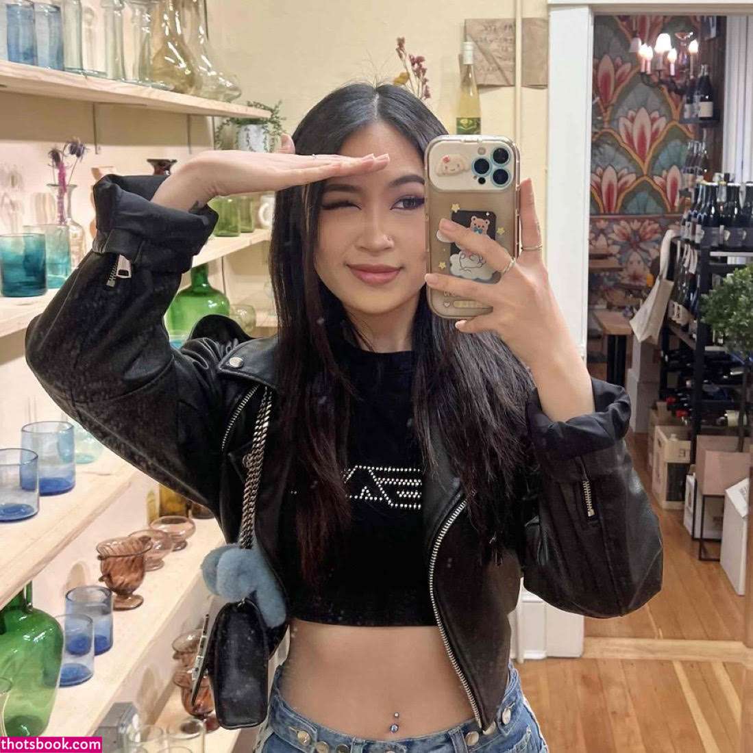 Theresa Nguyen Photo #9