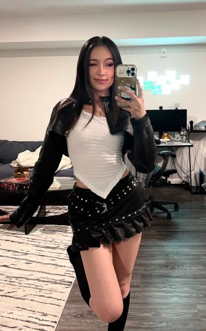 Theresa Nguyen Photo #17